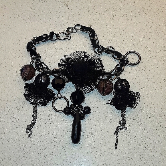 DESIGNER black chain choker - Picture 3 of 8